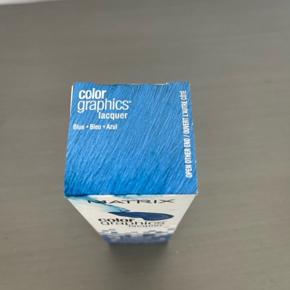 MATRIX COLOR GRAPHICS LACQUER
SEMI- Permanent
Professional Hair Dye - Picture 3 of 3